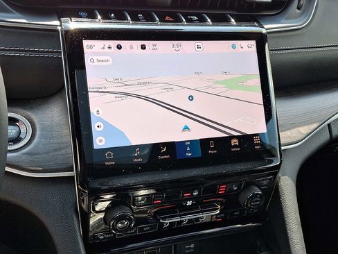 Used 2024 Jeep Grand Cherokee Limited 4xe image 20