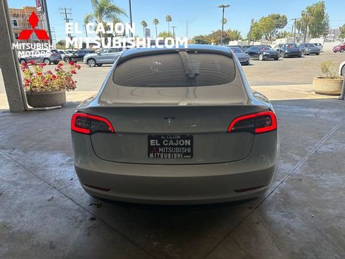 Used 2018 Tesla Model 3 Long Range RWD image 4