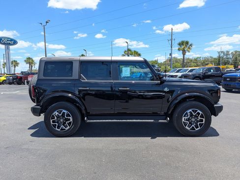 New 2026 Ford Bronco Outer Banks AWD/4WD image 4