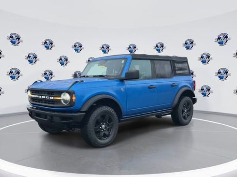Used 2021 Ford Bronco Black Diamond image 4