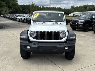 Used 2025 Jeep Wrangler Sport S video 2