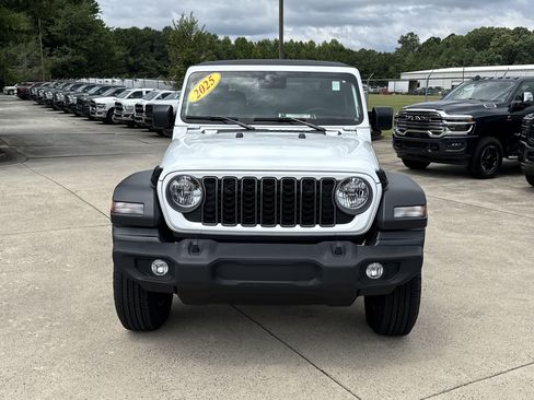 Used 2025 Jeep Wrangler Sport S image 2