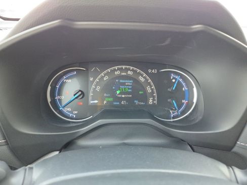 Used 2024 Toyota RAV4 LE image 34