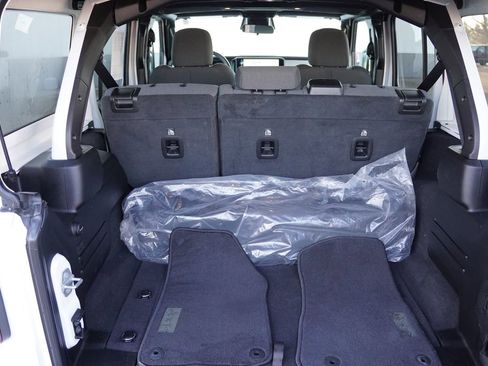 Certified 2025 Jeep Wrangler Unlimited Sahara w/ Safety Group image 19