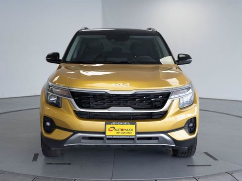 Used 2023 Kia Seltos S AWD/4WD image 2