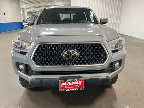 Used 2019 Toyota Tacoma TRD Off-Road AWD/4WD image 8
