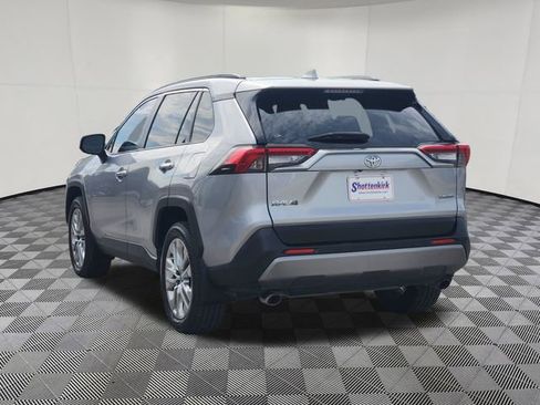 Used 2020 Toyota RAV4 Limited image 4
