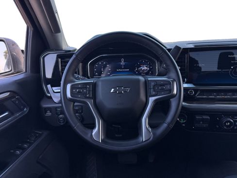 Used 2025 Chevrolet Silverado 1500 LT Trail Boss AWD/4WD image 12