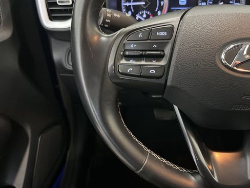 Used 2022 Hyundai Venue Limited image 6