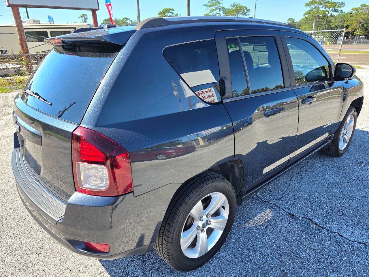 Used 2016 Jeep Compass Sport w/ Power Value Group FWD image 4