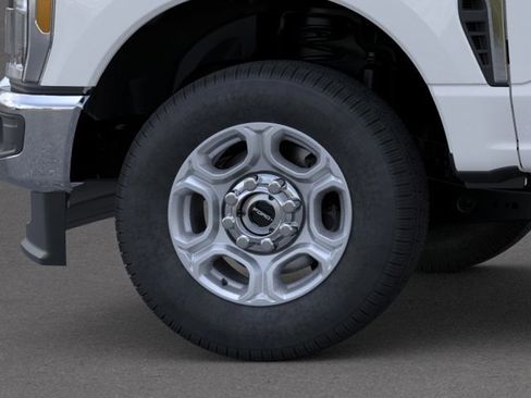 New 2026 Ford F250 XLT AWD/4WD image 16