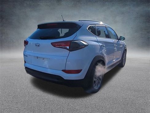 Used 2017 Hyundai Tucson SE image 9