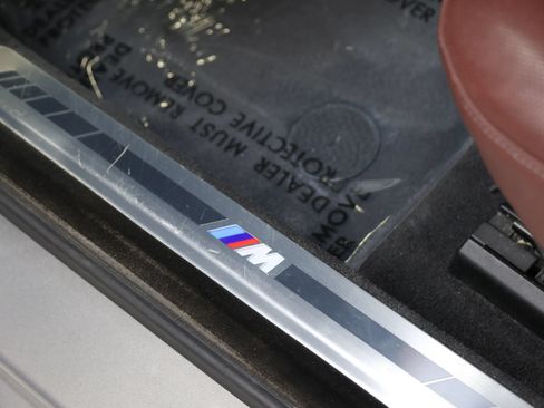 Used 2023 BMW 740i w/ Parking Assistance Package RWD image 14