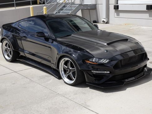 Used 2020 Ford Mustang GT Premium w/ GT Performance Package RWD image 17