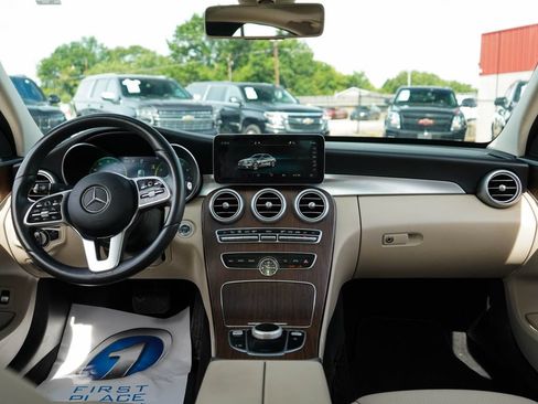 Used 2020 Mercedes-Benz C 300 4MATIC Sedan image 9
