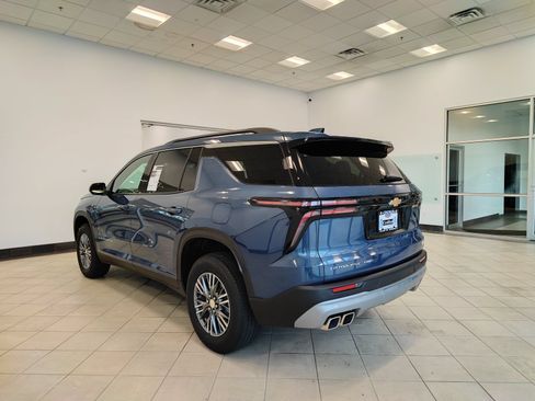 Used 2026 Chevrolet Traverse LT AWD/4WD image 5
