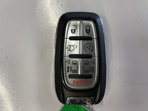 Used 2023 Chrysler Voyager LX FWD image 13