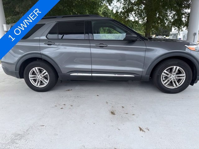 Used 2021 Ford Explorer XLT w/ Equipment Group 202A RWD image 2