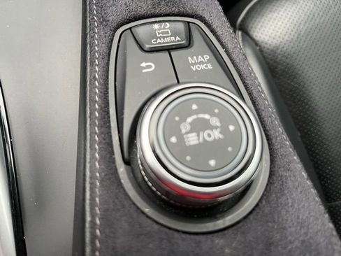 Used 2019 INFINITI QX50 Essential w/ Sensory Package image 18