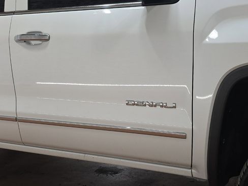 Used 2017 GMC Sierra 1500 Denali image 9