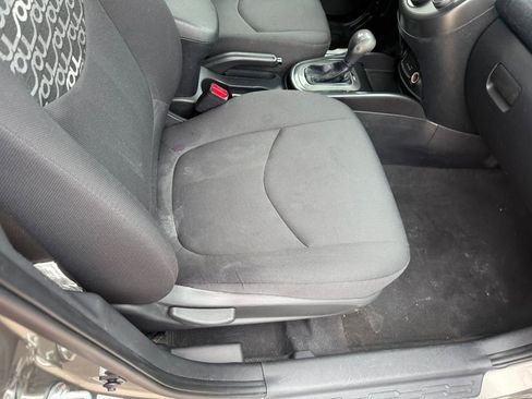 Used 2011 Kia Soul + w/ Audio Pkg image 25