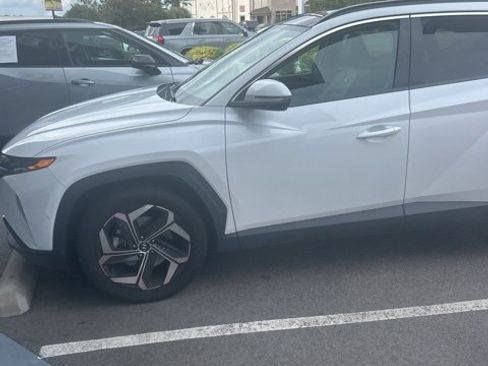 Used 2022 Hyundai Tucson Limited image 3