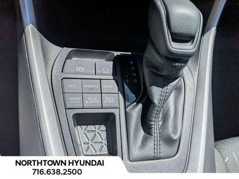 Used 2025 Toyota RAV4 XLE AWD/4WD image 14