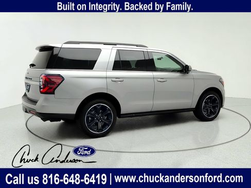 Used 2023 Ford Expedition Limited AWD/4WD image 8