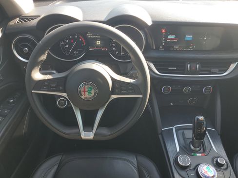 Used 2019 Alfa Romeo Stelvio AWD image 20
