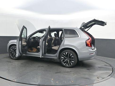 New 2026 Volvo XC90 B6 Plus w/ Protection Package Premier AWD/4WD image 39