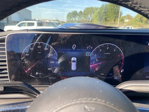 Used 2024 Mercedes-Benz GLS 450 4MATIC image 16