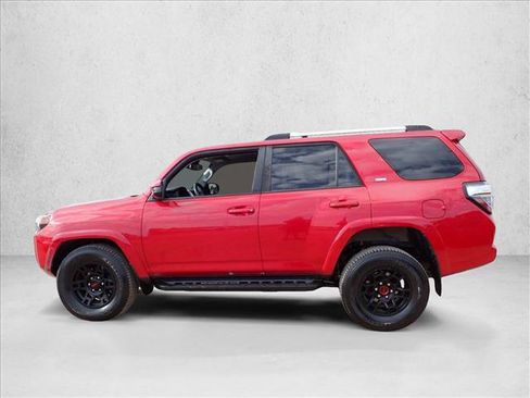 Used 2022 Toyota 4Runner SR5 AWD/4WD image 2