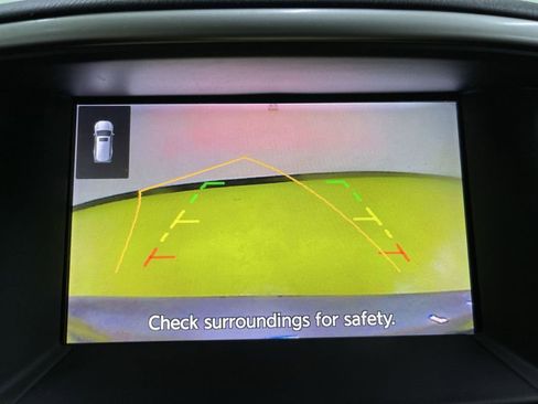 Used 2020 Nissan Pathfinder SV image 21