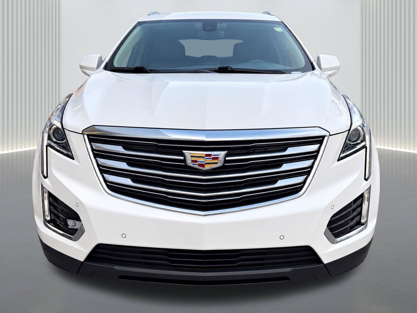 Used 2018 Cadillac XT5 Luxury FWD image 1