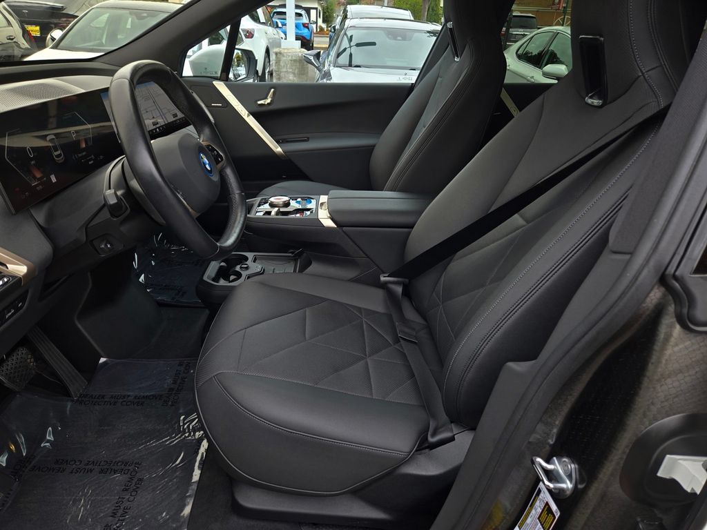 Used 2024 BMW iX xDrive50 w/ Convenience Package AWD/4WD image 20