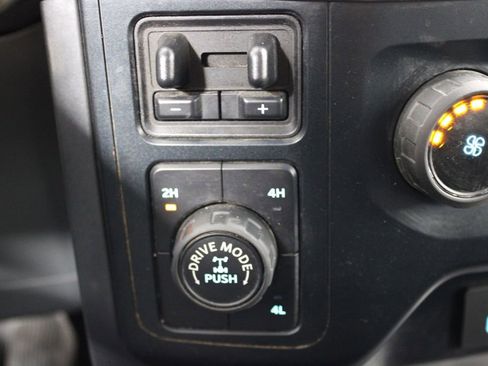 Used 2022 Ford F150 XLT w/ Trailer Tow Package image 33