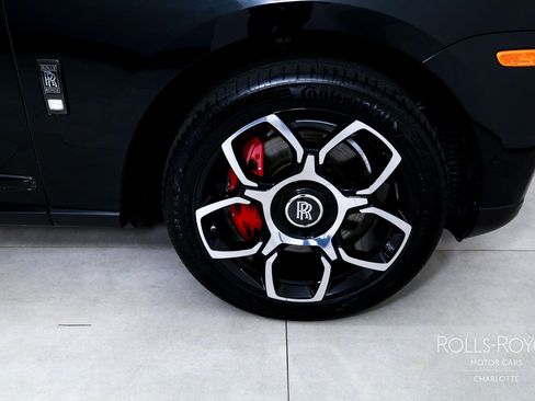 Used 2021 Rolls-Royce Cullinan Black Badge AWD/4WD image 41
