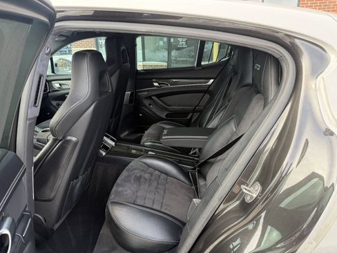 Used 2014 Porsche Panamera GTS image 27