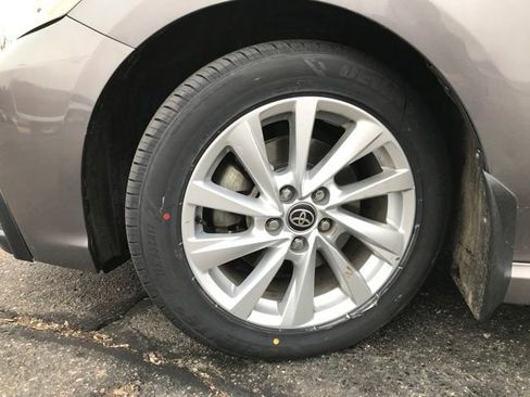 Used 2023 Toyota Camry SE image 19