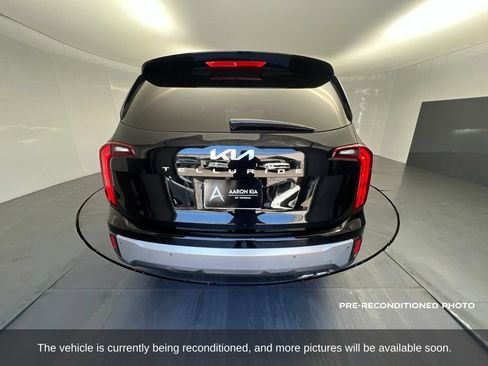Used 2024 Kia Telluride S w/ S Sunroof Package FWD image 4