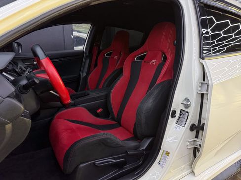 Used 2018 Honda Civic Type R image 14