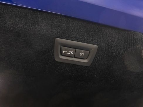 Used 2023 Rolls-Royce Phantom Sedan w/ The Phantom Package RWD image 33