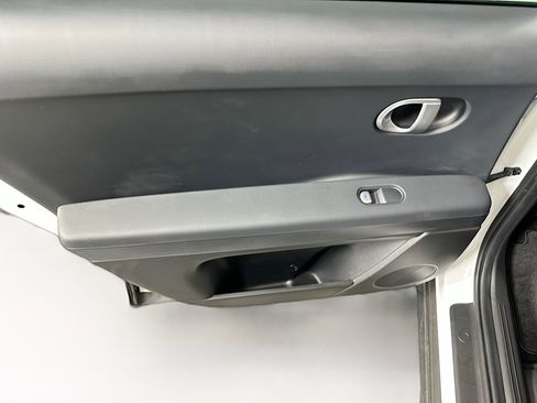 Used 2024 Hyundai Ioniq 5 SE image 25