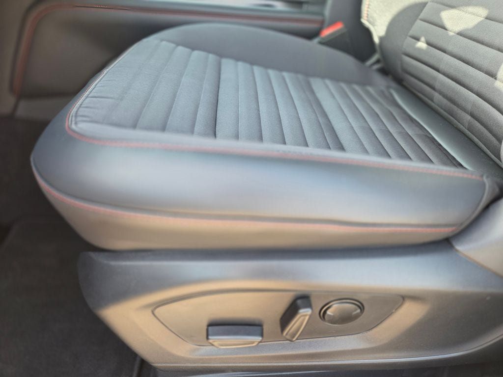New 2027 Ford Explorer ST-Line RWD image 32