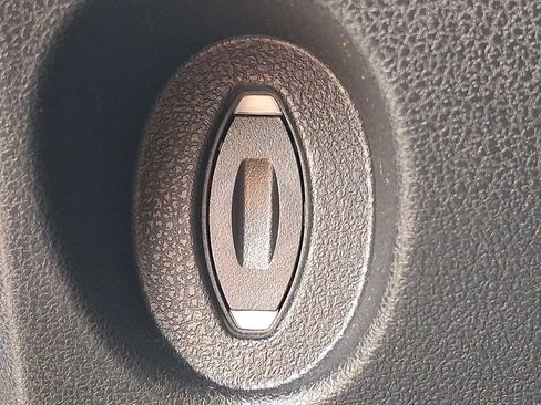 Used 2017 Nissan 370Z Coupe RWD image 26