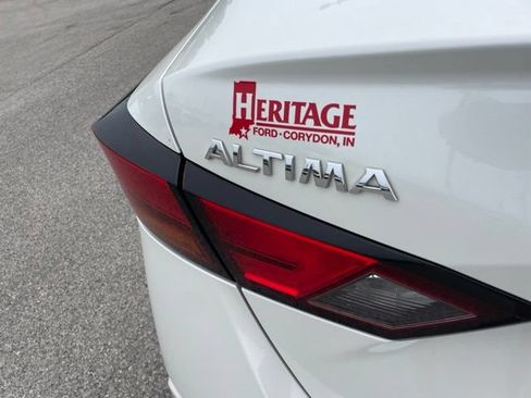 Used 2019 Nissan Altima 2.5 Platinum FWD image 8