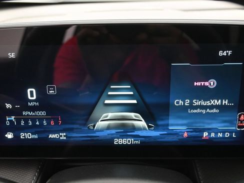 Used 2025 Chevrolet Equinox LT AWD/4WD image 17