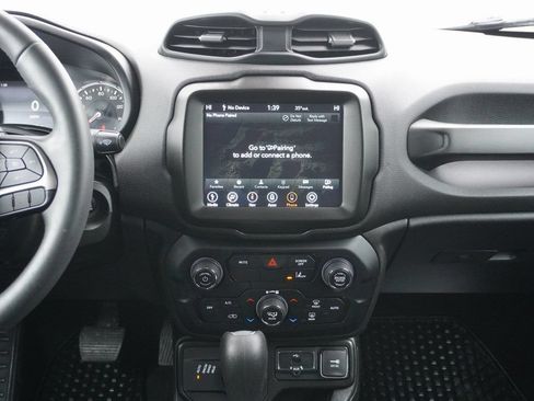 Used 2022 Jeep Renegade Latitude AWD/4WD image 24