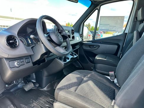 New 2026 Mercedes-Benz Sprinter 2500 image 9