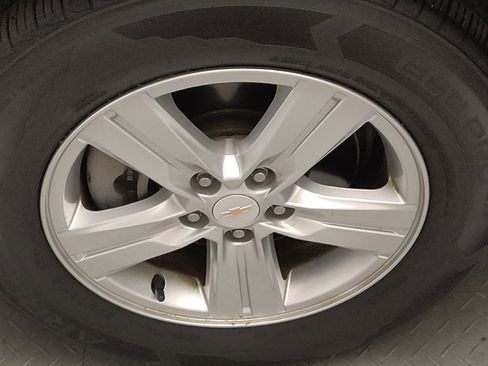 Used 2020 Chevrolet Trax LS w/ Tint and Cruise Package FWD image 31